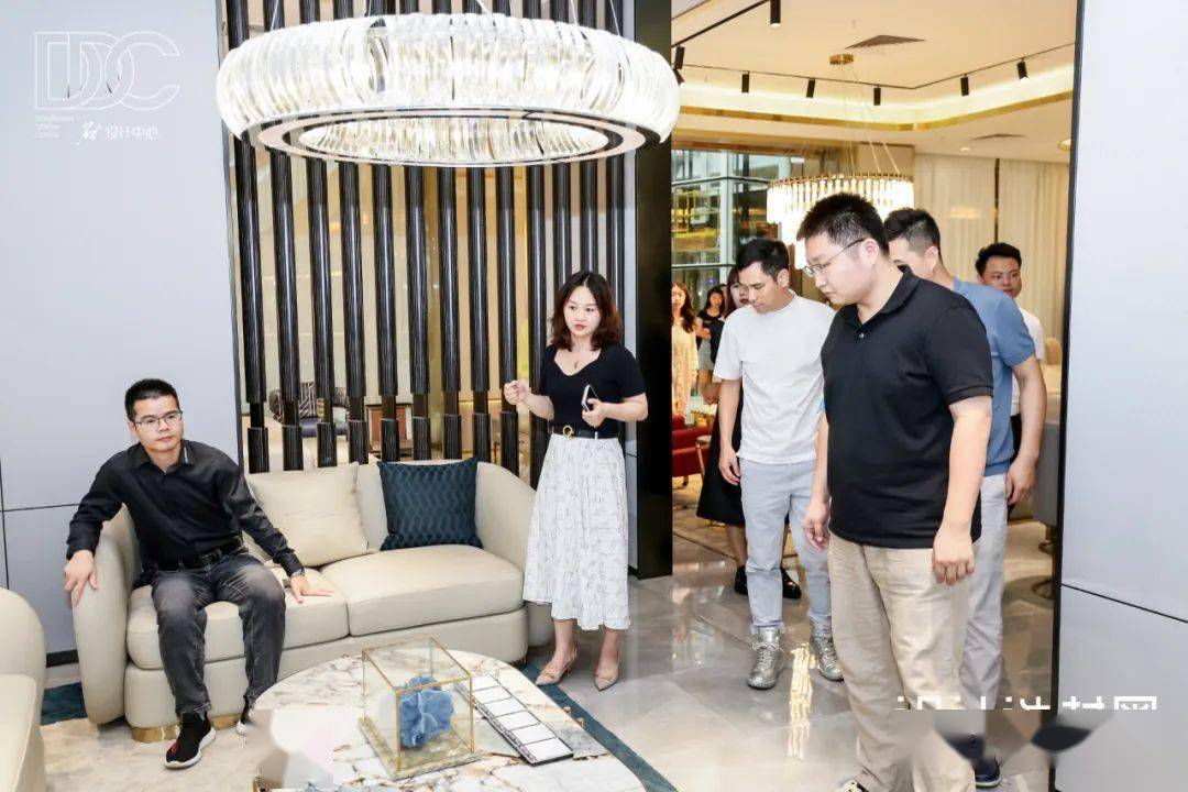 設(shè)計選材圈｜高雅生活成為大眾追求，我們?nèi)绾螛?gòu)建品質(zhì)居所？